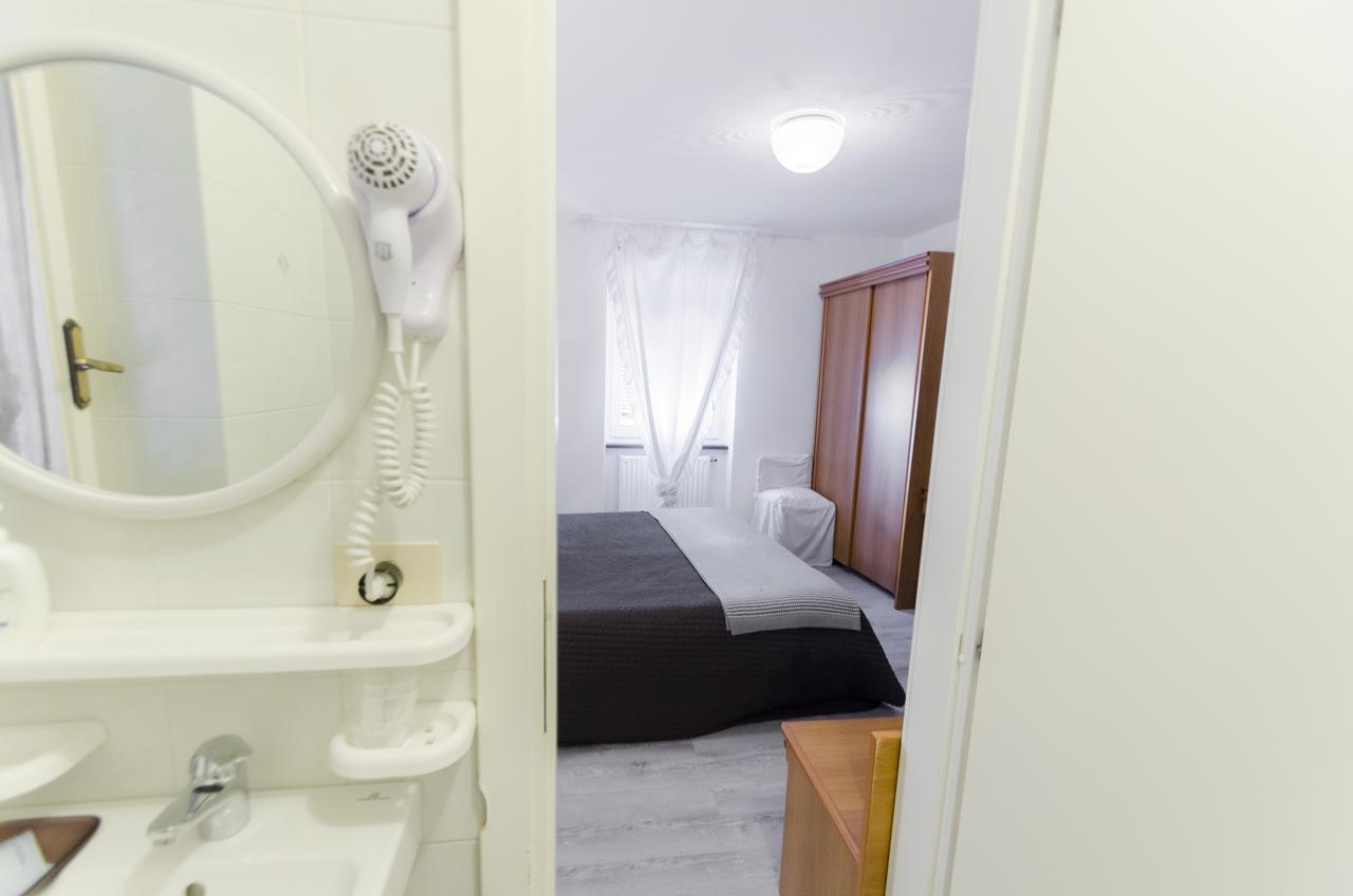Albergo La Veranda Tavarone Ngoại thất bức ảnh