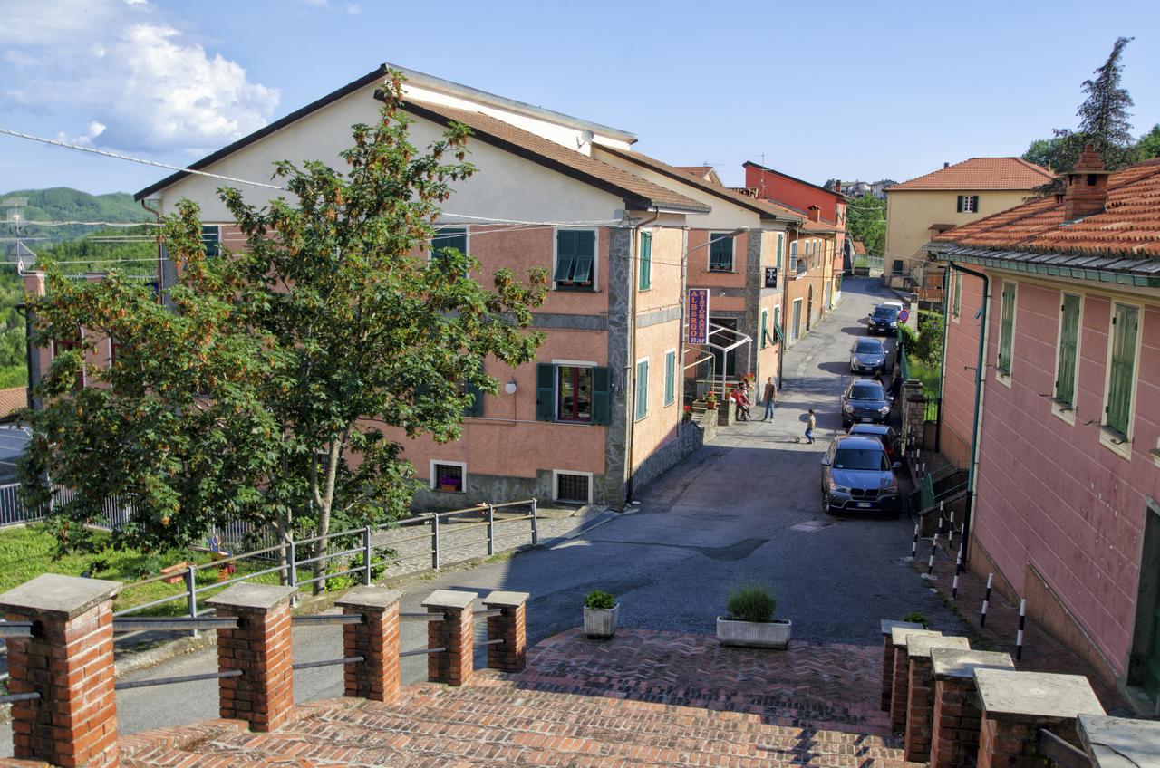 Albergo La Veranda Tavarone Ngoại thất bức ảnh